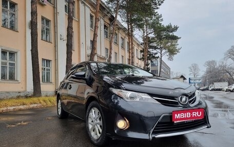 Toyota Auris II, 2013 год, 800 000 рублей, 2 фотография