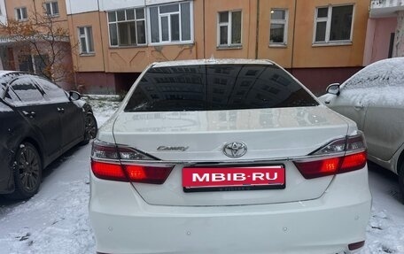 Toyota Camry, 2018 год, 2 200 000 рублей, 5 фотография