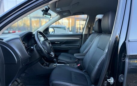Mitsubishi Outlander III рестайлинг 3, 2015 год, 1 750 000 рублей, 8 фотография