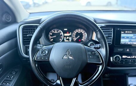 Mitsubishi Outlander III рестайлинг 3, 2015 год, 1 750 000 рублей, 10 фотография