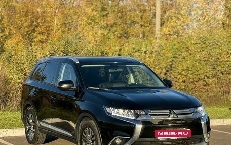 Mitsubishi Outlander III рестайлинг 3, 2015 год, 1 750 000 рублей, 4 фотография
