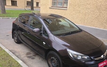Opel Astra J, 2014 год, 650 000 рублей, 1 фотография