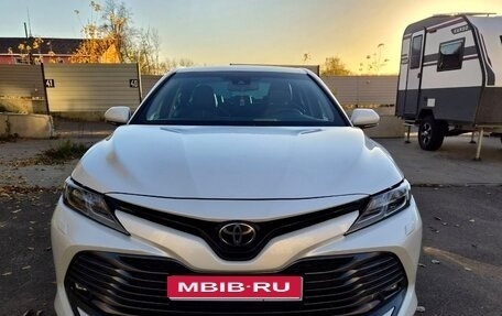 Toyota Camry, 2018 год, 2 580 000 рублей, 1 фотография