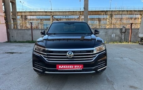 Volkswagen Touareg III, 2020 год, 6 300 000 рублей, 2 фотография