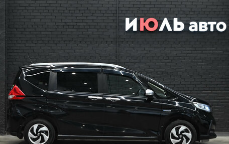 Honda Freed II, 2020 год, 1 725 000 рублей, 8 фотография