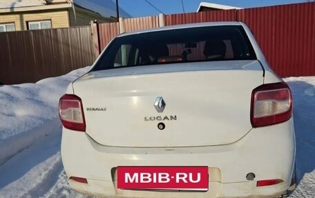 Renault Logan II, 2017 год, 390 000 рублей, 2 фотография