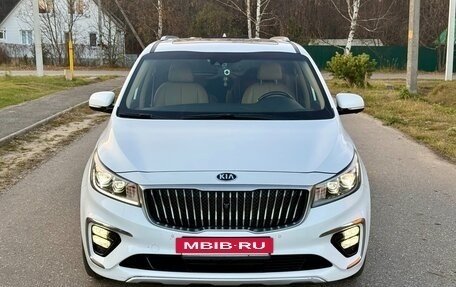 KIA Carnival III, 2019 год, 3 150 000 рублей, 4 фотография