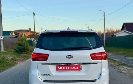 KIA Carnival III, 2019 год, 3 150 000 рублей, 8 фотография