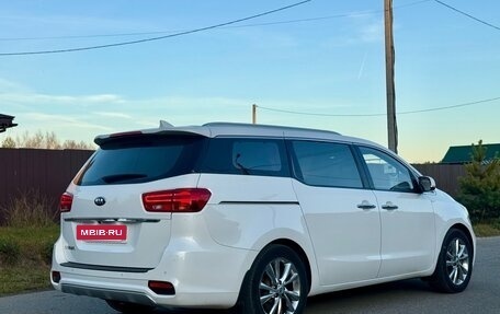 KIA Carnival III, 2019 год, 3 150 000 рублей, 7 фотография