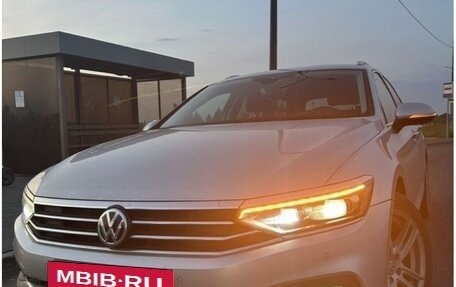 Volkswagen Passat B8 рестайлинг, 2020 год, 2 750 000 рублей, 2 фотография