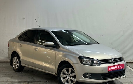 Volkswagen Polo VI (EU Market), 2011 год, 460 000 рублей, 2 фотография