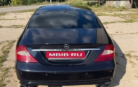 Mercedes-Benz CLS, 2005 год, 900 000 рублей, 4 фотография