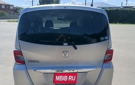 Honda Freed I, 2014 год, 1 300 000 рублей, 6 фотография