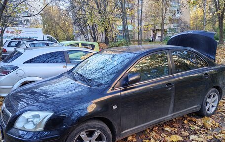 Toyota Avensis III рестайлинг, 2005 год, 850 000 рублей, 1 фотография