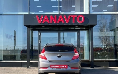 Hyundai Solaris II рестайлинг, 2015 год, 690 000 рублей, 4 фотография