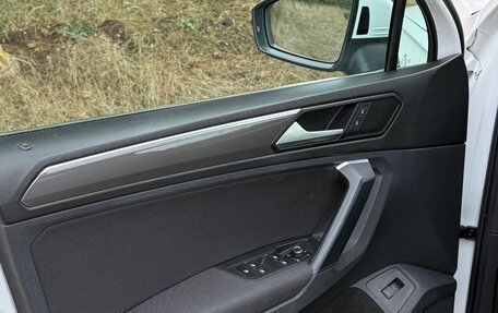 Volkswagen Tiguan II, 2018 год, 2 550 000 рублей, 5 фотография