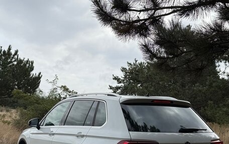 Volkswagen Tiguan II, 2018 год, 2 550 000 рублей, 10 фотография