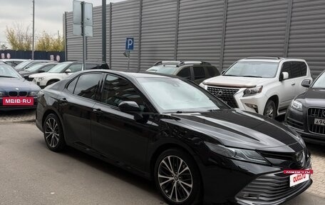 Toyota Camry, 2019 год, 2 700 000 рублей, 3 фотография