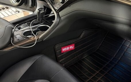 Toyota Camry, 2019 год, 2 700 000 рублей, 12 фотография