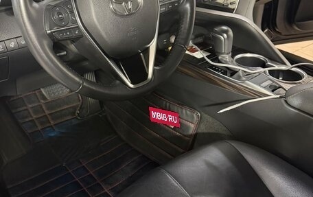 Toyota Camry, 2019 год, 2 700 000 рублей, 9 фотография
