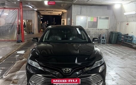 Toyota Camry, 2019 год, 2 700 000 рублей, 15 фотография