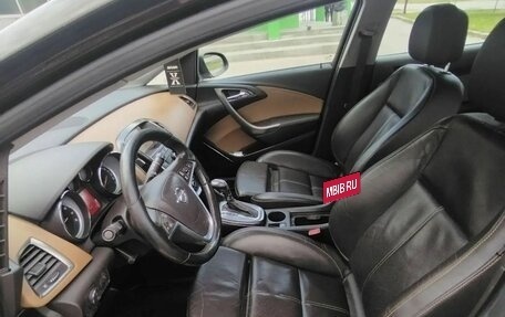Opel Astra J, 2011 год, 670 000 рублей, 7 фотография
