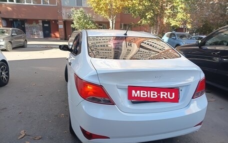Hyundai Solaris II рестайлинг, 2015 год, 400 000 рублей, 3 фотография