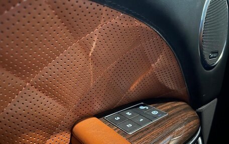 Land Rover Range Rover IV рестайлинг, 2017 год, 4 800 000 рублей, 8 фотография