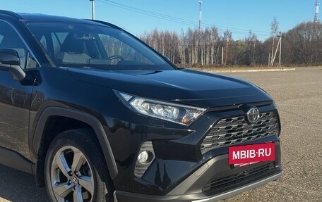 Toyota RAV4, 2021 год, 3 490 000 рублей, 3 фотография