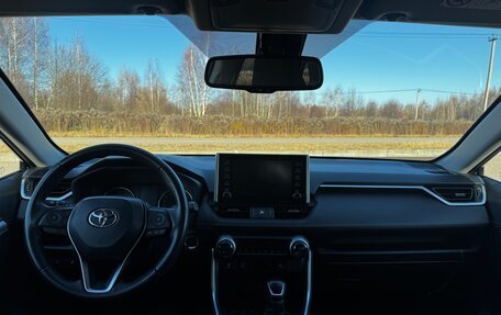 Toyota RAV4, 2021 год, 3 490 000 рублей, 14 фотография