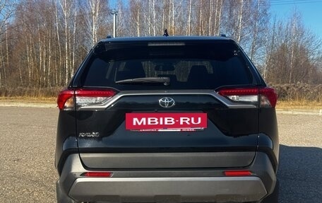 Toyota RAV4, 2021 год, 3 490 000 рублей, 10 фотография