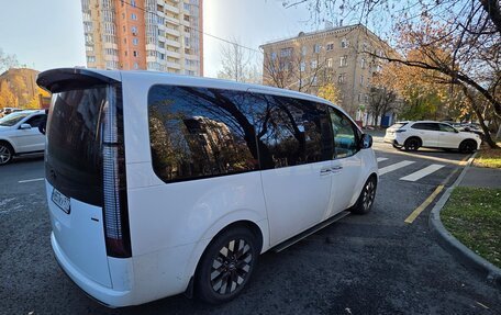 Hyundai Staria, 2022 год, 5 800 000 рублей, 2 фотография
