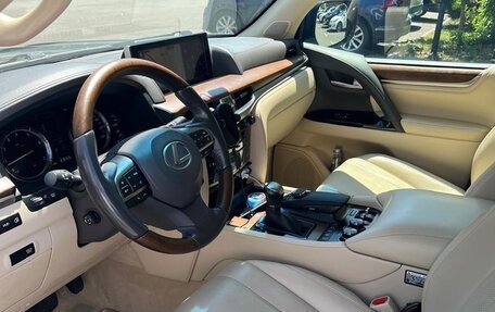 Lexus LX III, 2017 год, 9 000 000 рублей, 3 фотография