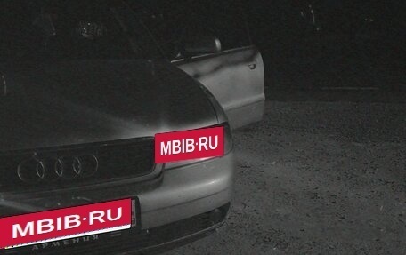 Audi A4, 1998 год, 100 000 рублей, 3 фотография