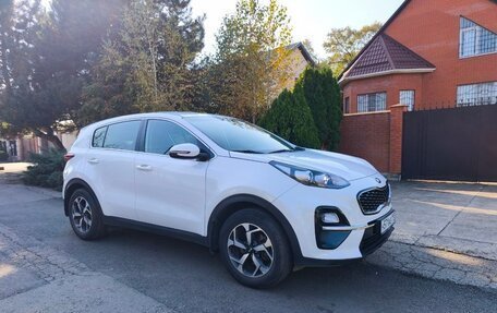 KIA Sportage IV рестайлинг, 2020 год, 2 600 000 рублей, 3 фотография