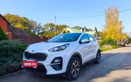 KIA Sportage IV рестайлинг, 2020 год, 2 600 000 рублей, 2 фотография
