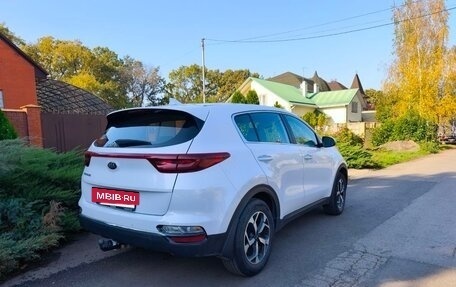 KIA Sportage IV рестайлинг, 2020 год, 2 600 000 рублей, 4 фотография