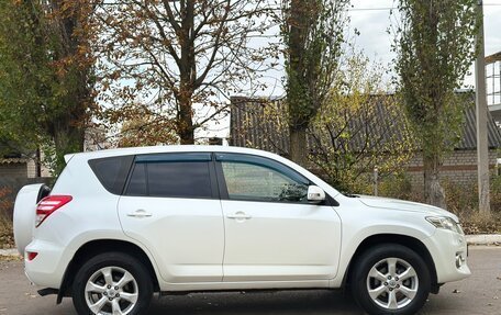 Toyota RAV4, 2011 год, 1 350 000 рублей, 2 фотография