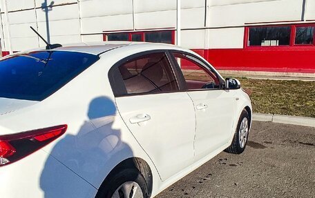 KIA Rio IV, 2017 год, 1 350 000 рублей, 4 фотография