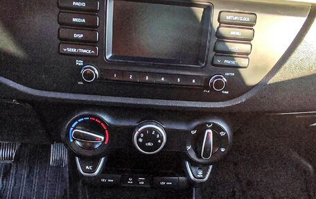 KIA Rio IV, 2017 год, 1 350 000 рублей, 8 фотография