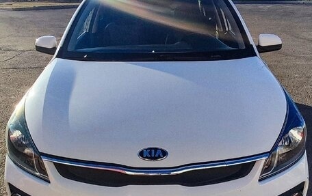 KIA Rio IV, 2017 год, 1 350 000 рублей, 2 фотография