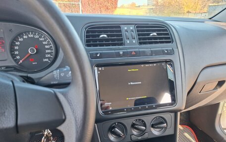 Volkswagen Polo VI (EU Market), 2012 год, 640 000 рублей, 8 фотография