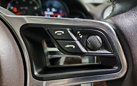 Porsche Cayenne III, 2015 год, 3 390 000 рублей, 18 фотография