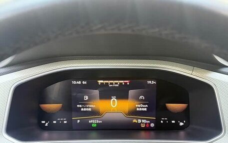 Volkswagen T-Roc I, 2023 год, 2 220 000 рублей, 7 фотография