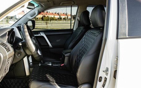 Toyota Land Cruiser Prado 150 рестайлинг, 2012 год, 3 000 000 рублей, 11 фотография