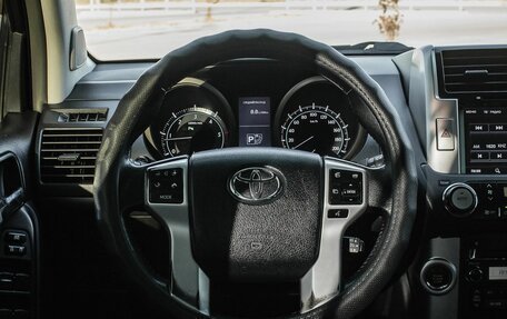 Toyota Land Cruiser Prado 150 рестайлинг, 2012 год, 3 000 000 рублей, 13 фотография