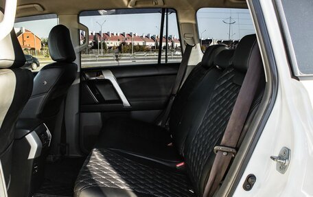 Toyota Land Cruiser Prado 150 рестайлинг, 2012 год, 3 000 000 рублей, 12 фотография