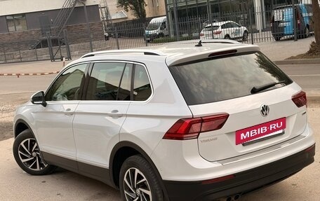 Volkswagen Tiguan II, 2018 год, 1 850 000 рублей, 7 фотография
