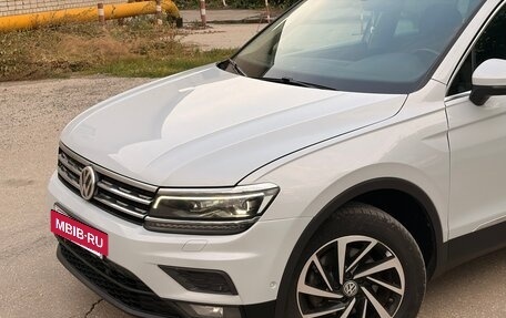 Volkswagen Tiguan II, 2018 год, 1 850 000 рублей, 2 фотография