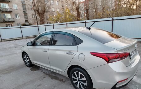 Hyundai Solaris II рестайлинг, 2018 год, 700 000 рублей, 4 фотография